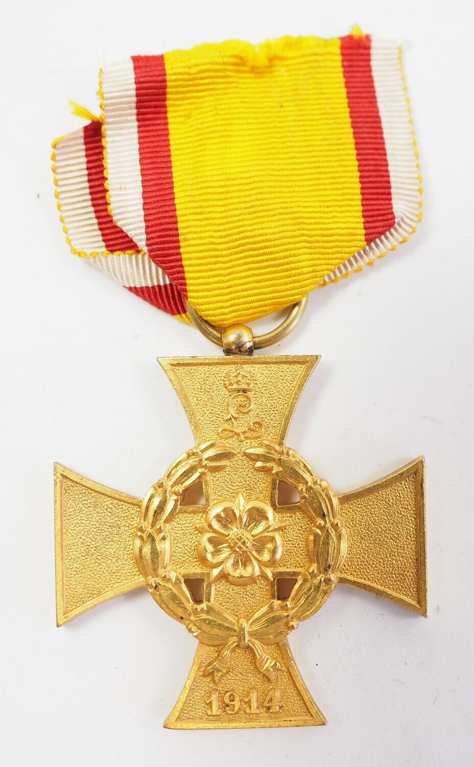 Lippe-Detmold: Kriegsverdienstkreuz, mit Band.