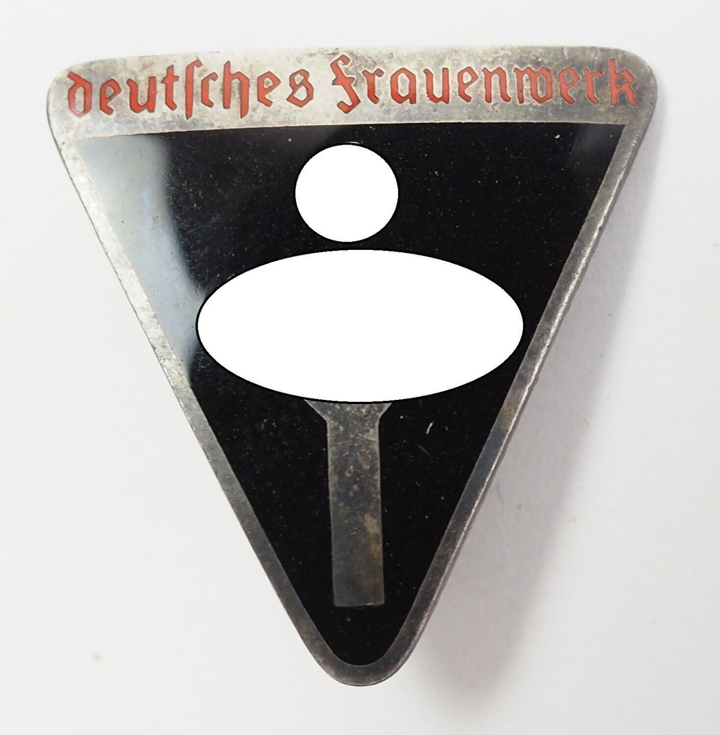 Deutsches Frauenwerk: Mitgliedsabzeichen, Hersteller RZM M1/8 (Ferdinand Wagner, Pforzheim).