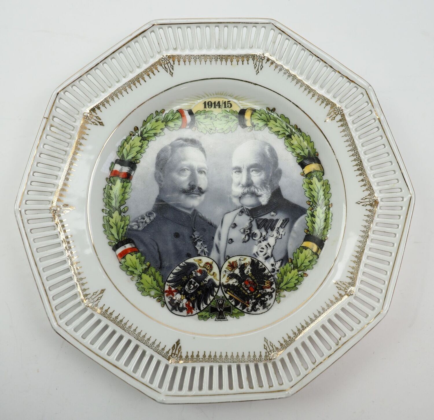 Patriotische Schale Porzellan mit Kaiser Wilhelm II, Kaiser Franz Josef, Eisernes Kreuz 1914/15.
