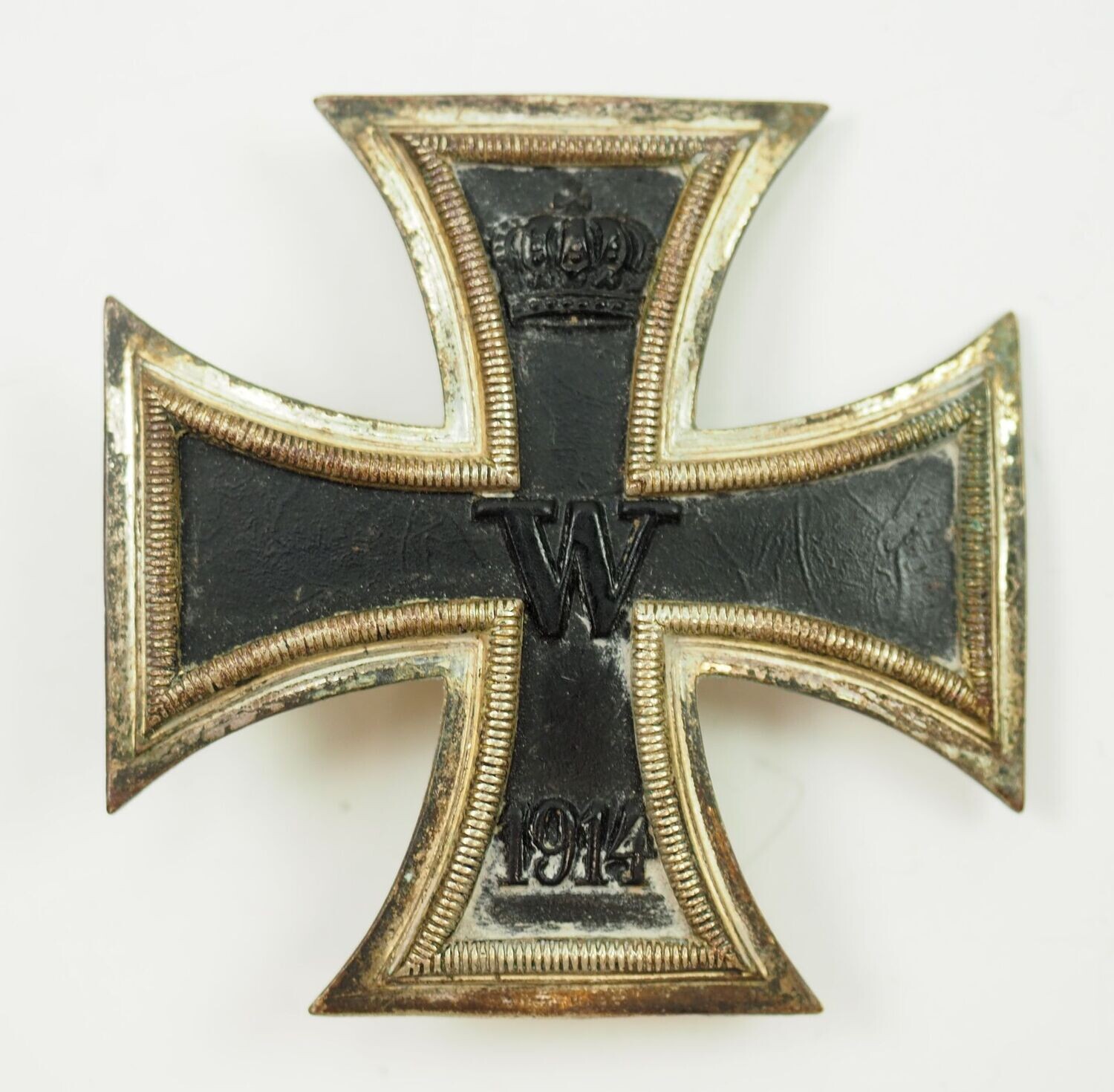 Eisernes Kreuz 1914, 1. Klasse, leicht gewölbt, Fertigung 3. Reich, ungereinigter Fundzustand.