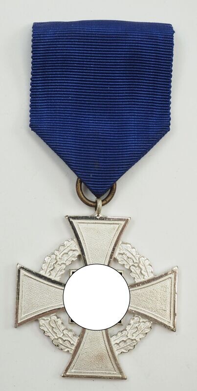 Treuedienst-Ehrenzeichen 2.Stufe für 25 Jahre, an Spange. Treuedienst-Ehrenzeichen 2.Stufe für 25 Jahre, an Spange.