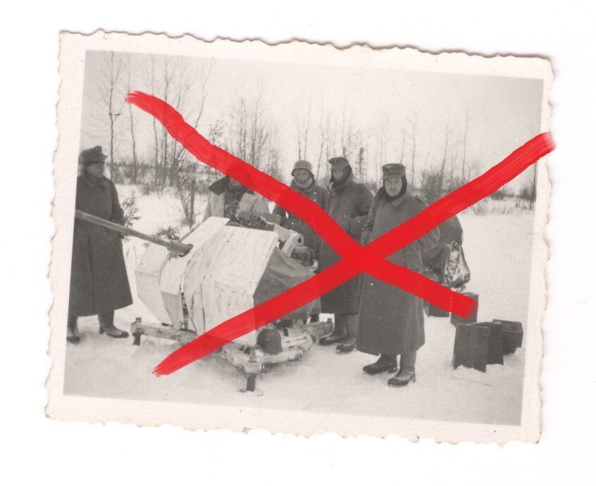 Luftwaffe: Foto 2cm Flak-Geschütz mit Erdkampfschild, Wintertarn, C8.