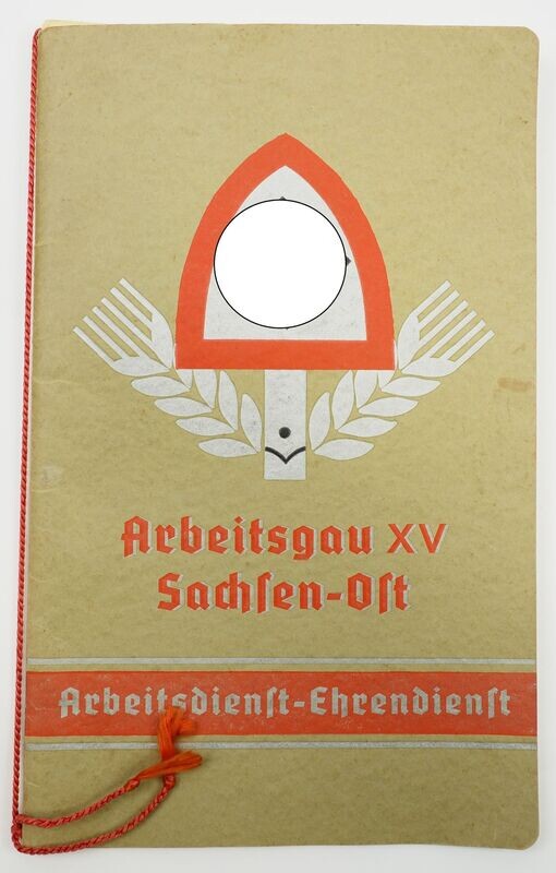 RAD: Fotoalbum Arbeitsgau XV - Sachsen-Ost, 12 Fotos und Fotoserie "Reichsarbeitsdienstführer und ihre Männer" in Originalverpackung.
