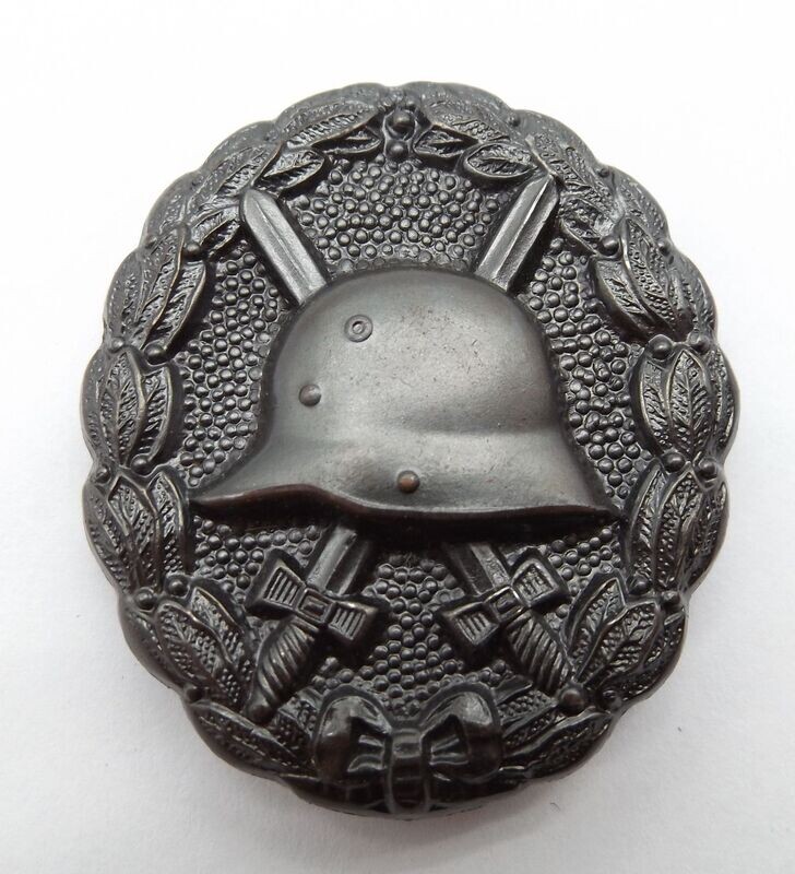 Verwundetenabzeichen 1914 in Schwarz.