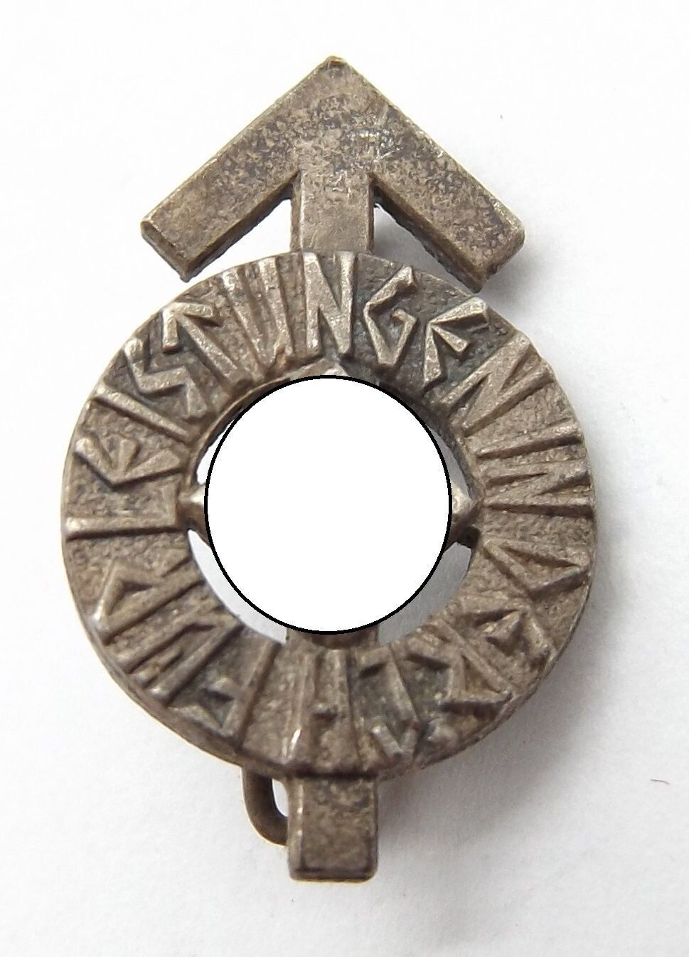 HJ: Leistungsabzeichen in Silber, Miniatur, mit Hersteller RZM M1/35 für die Firma Wächter & Lange, Mittweida, Maße ca. 22x14 mm.