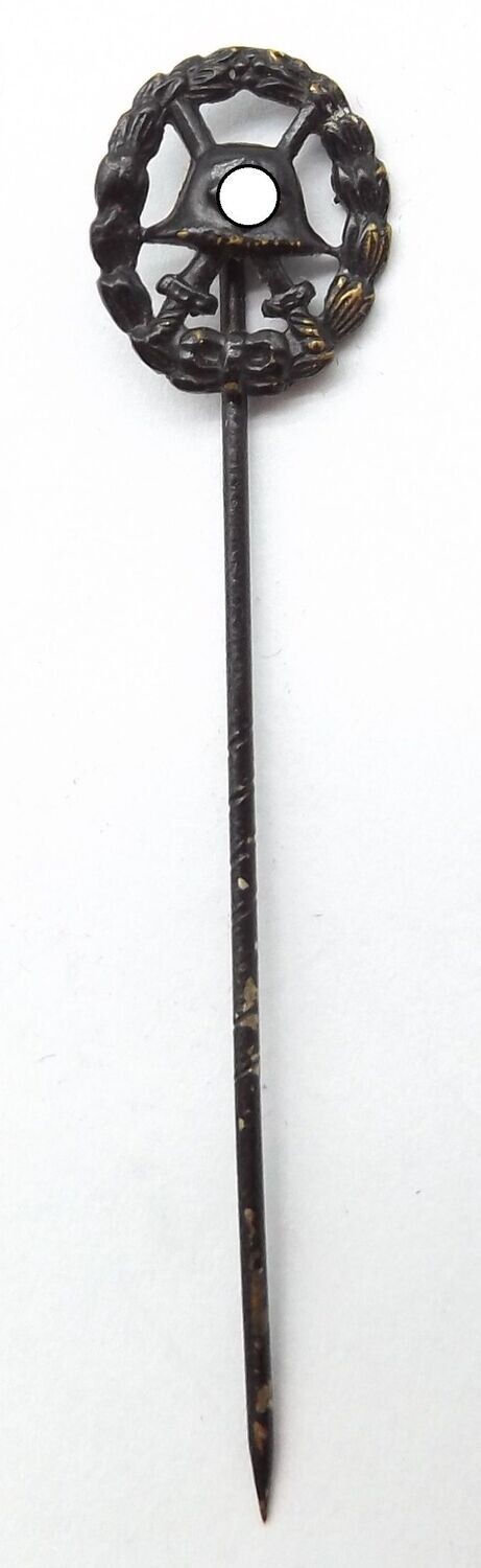 Verwundetenabzeichen in Schwarz 1939, Miniatur, 1. Form durchbrochen, Maße ca. 12 x 14 mm, selten!