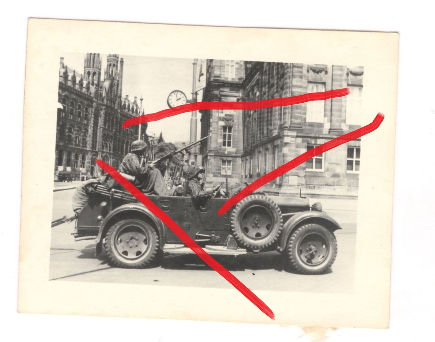Waffen-SS: Foto Wanderer Kübelwagen, Tarnuniform, C19.