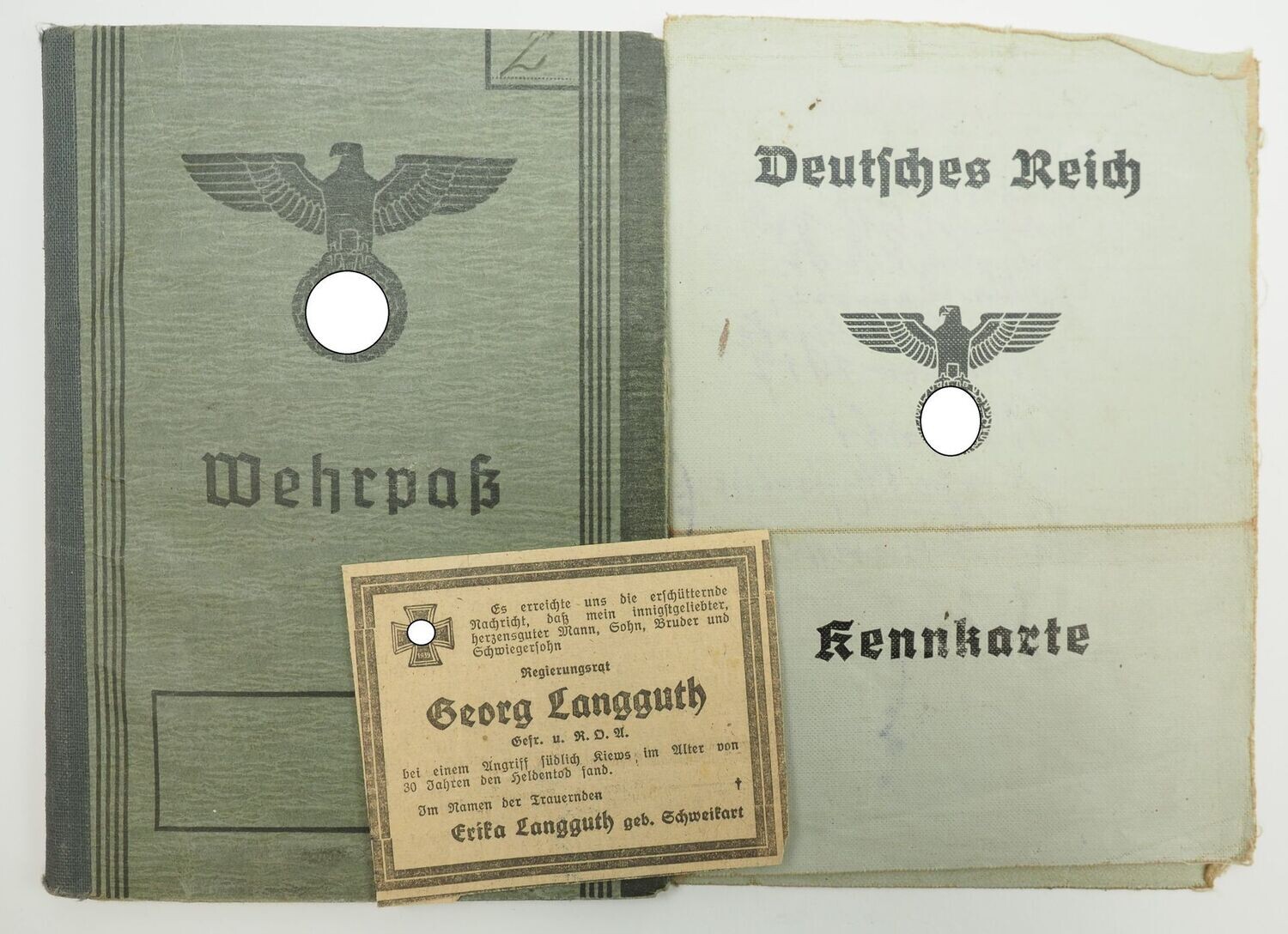 Wehrmacht: Wehrpass Gefreiter Infanterie-Regiment 211, gefallen bei Kiew 1941, SA-Sportabzeichen.