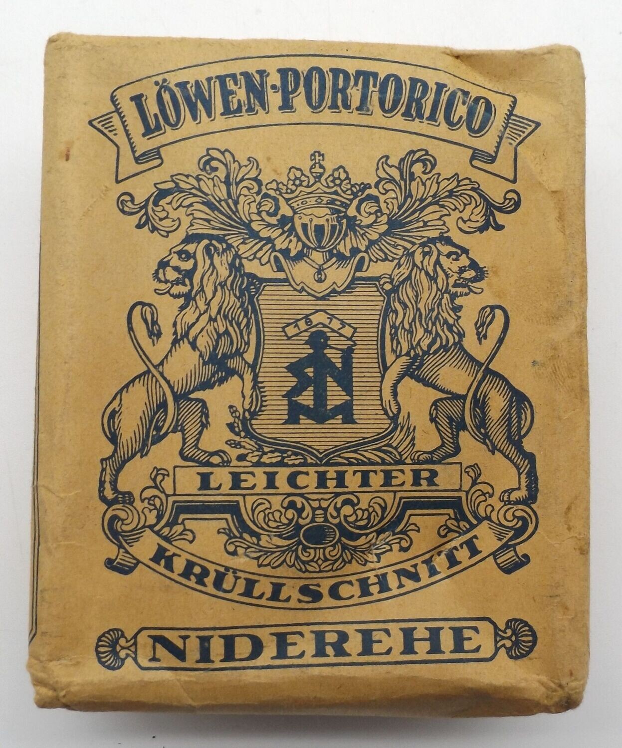 3. Reich / Wehrmacht: Tabak Niederehe Löwen Portorico - 100 gr., ungeöffnet, mit Steuerbanderole.