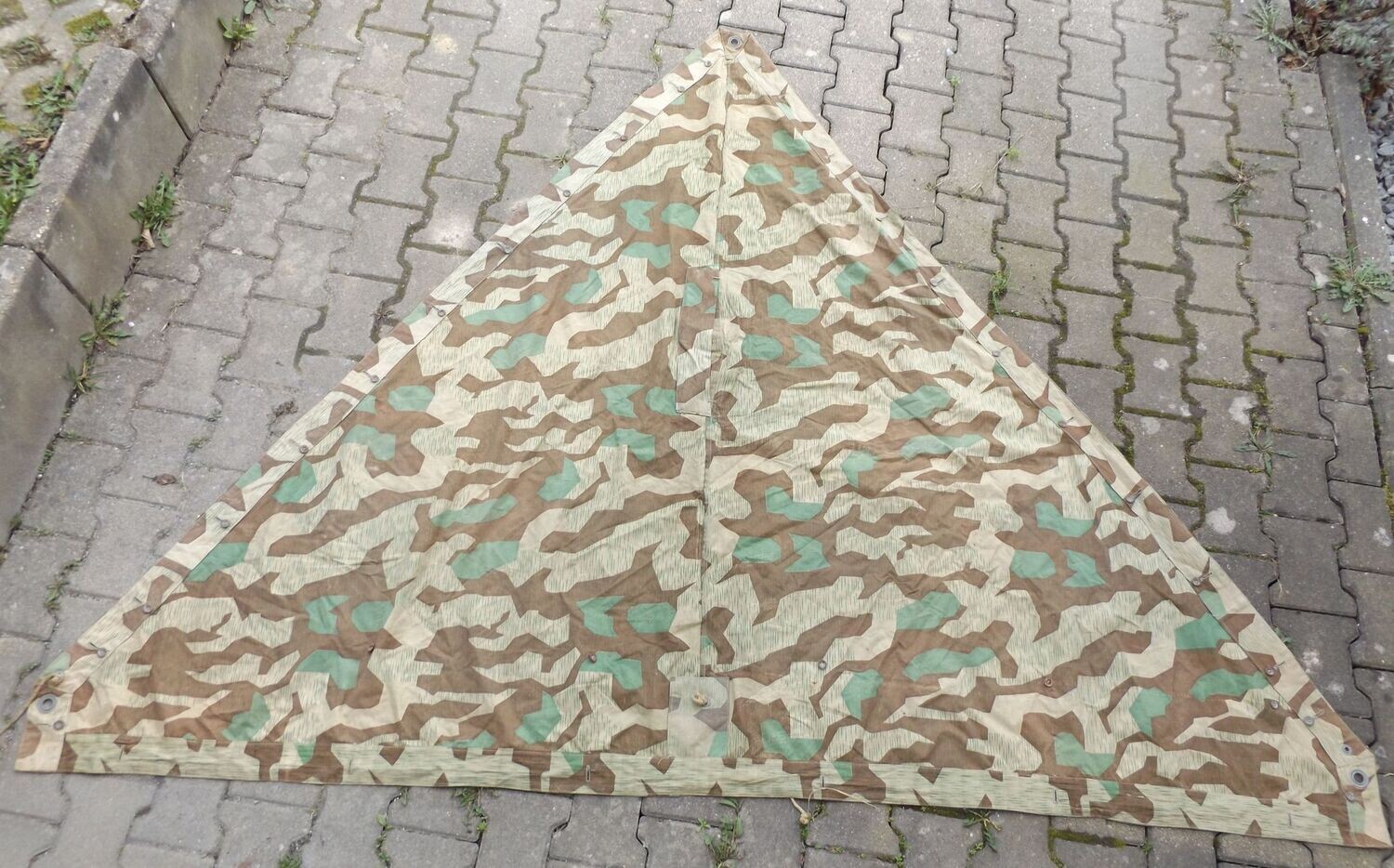 Wehrmacht: Zeltbahn Splittertarn, alle Knöpfe vorhanden.