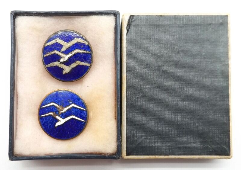 3.Reich 1933-1945 NSFK-Segelflieger-Abzeichen Stufe B und C,  jeweils mit Matrikelnummer, imEtui.
