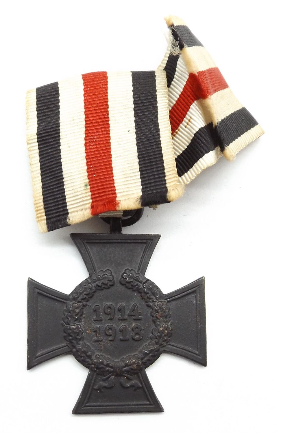 Ehrenkreuz für Hinterbliebende, Hersteller G. &. L., L. , am Band.