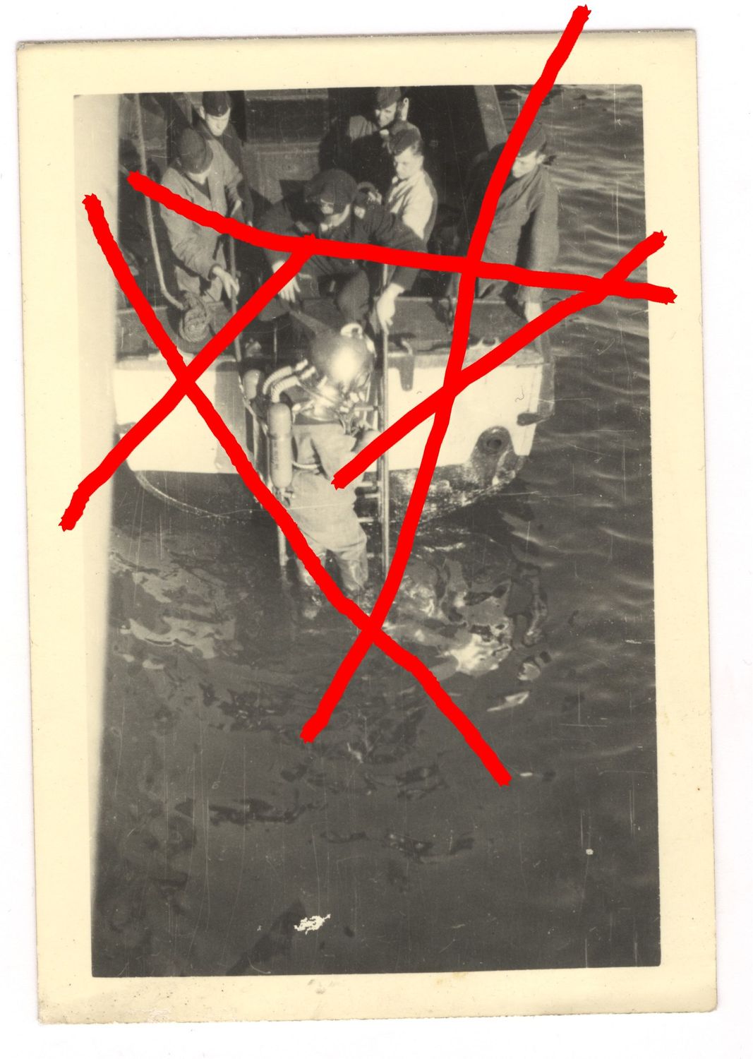 Kriegsmarine: Foto Helmtaucher, C25.