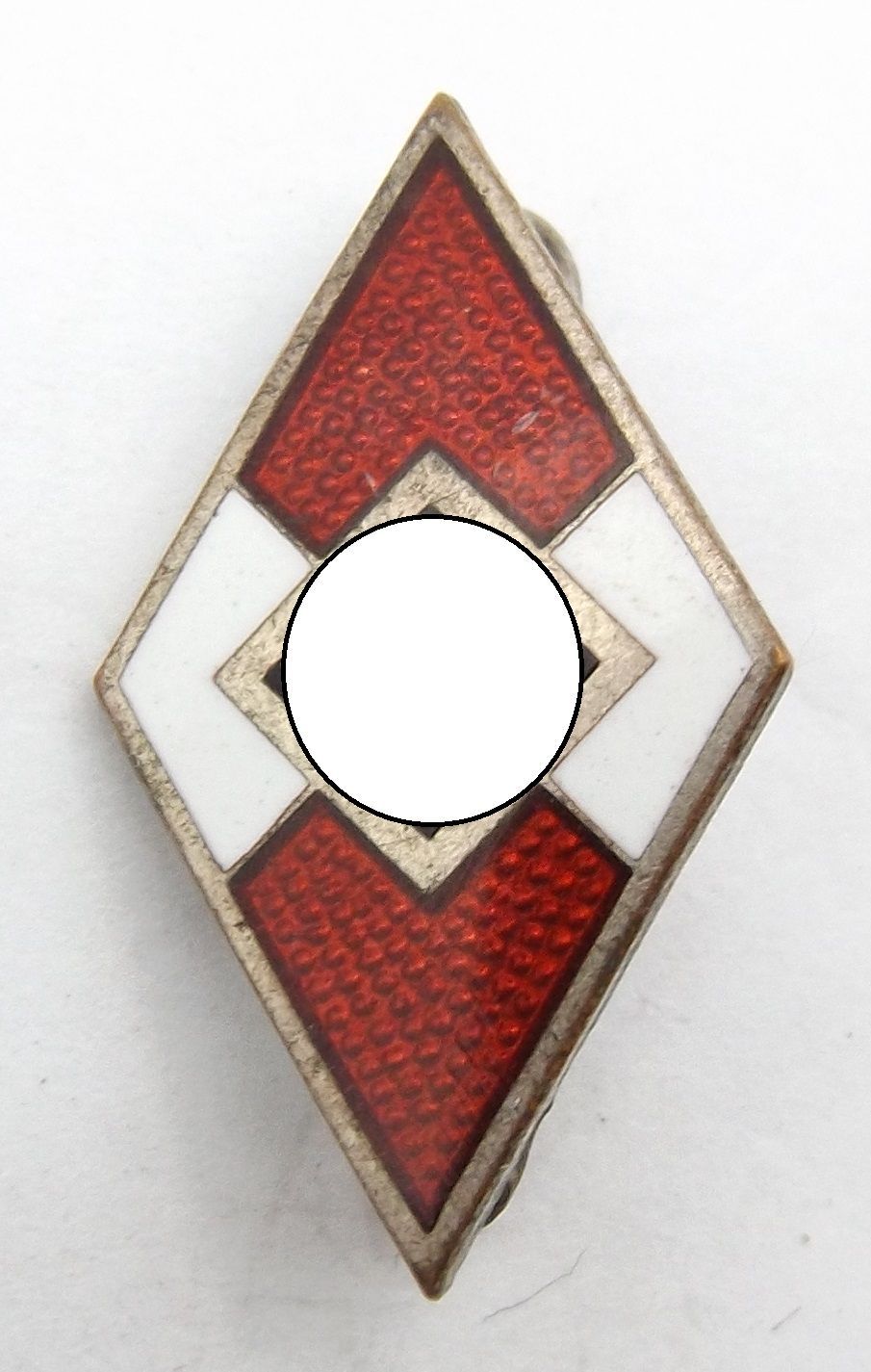 Hitlerjugend HJ: Mitgliedsabzeichen mit Hersteller  RZM M 1/90 für die Firma Apreck & Vrage, Leipzig, Emaille ohne Schäden.