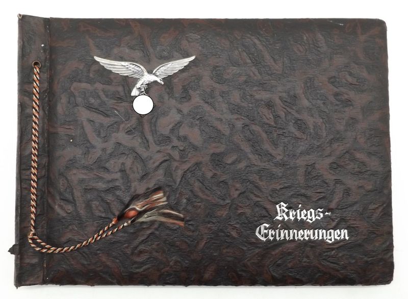 Luftwaffe: Fotoalbum "Kriegserinnerungen" mit Adler, unbenutzt!