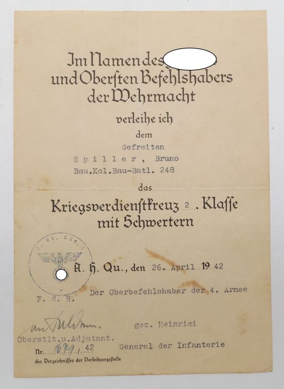 Wehrmacht: Urkunde zum Kriegsverdienstkreuz 2. Klasse mit Schwertern für einen Gefreiten im Bau-Bataillon 248, 26. 4. 1942, OU.