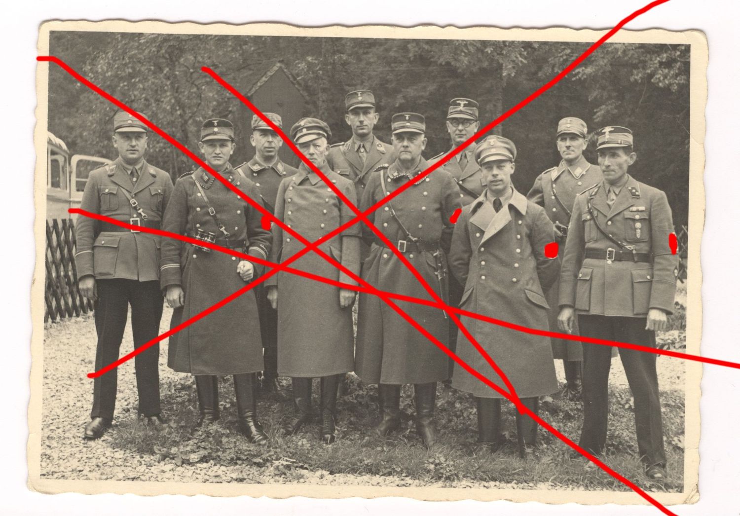 SA: Gruppenfoto SA-Standarte 137 (Gelsenkirchen), Goldenes Parteiabzeichen, Dolch, Ärmelband, PK-Größe, C35.