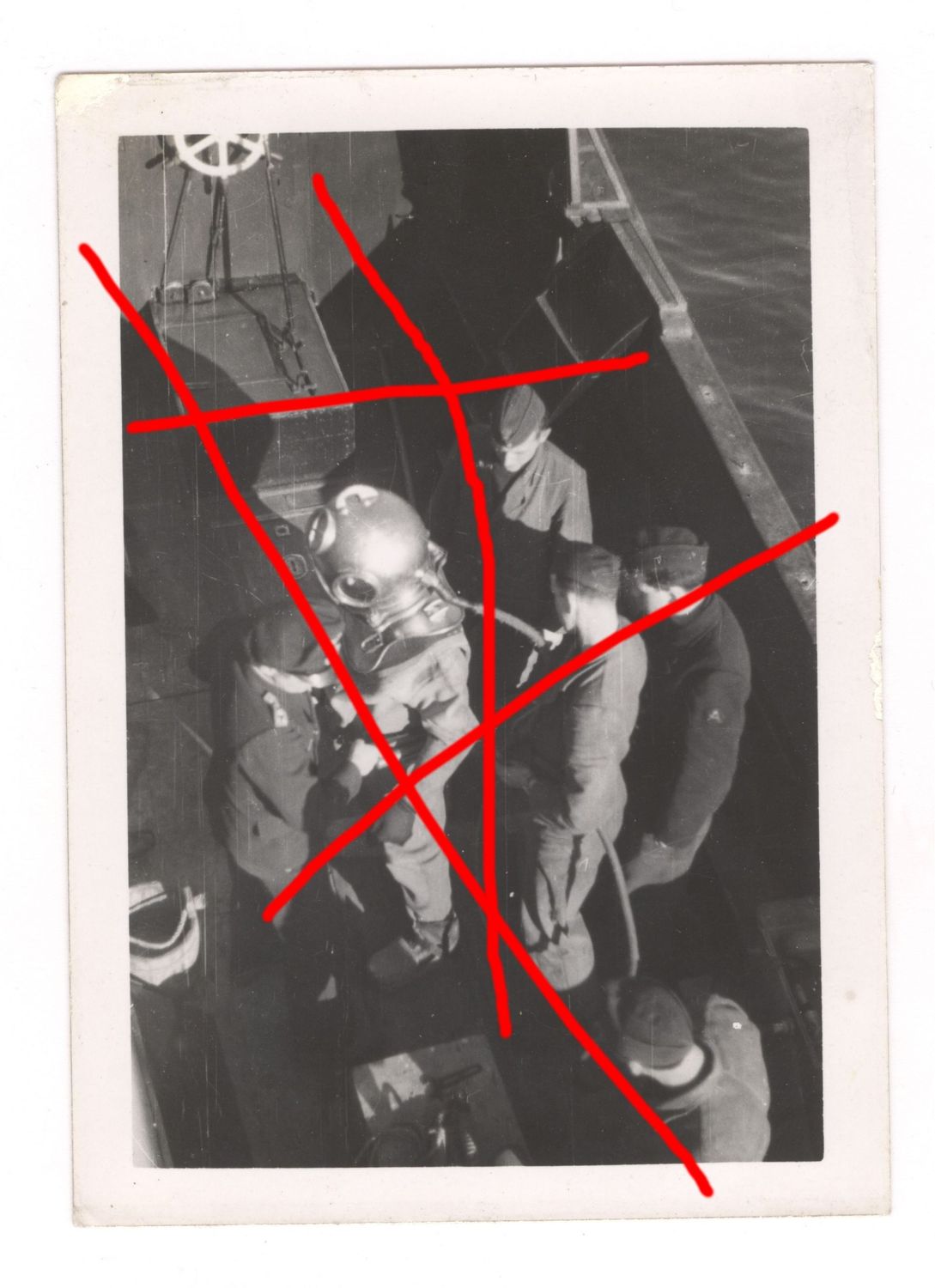 Kriegsmarine: Foto Helmtaucher, C38.