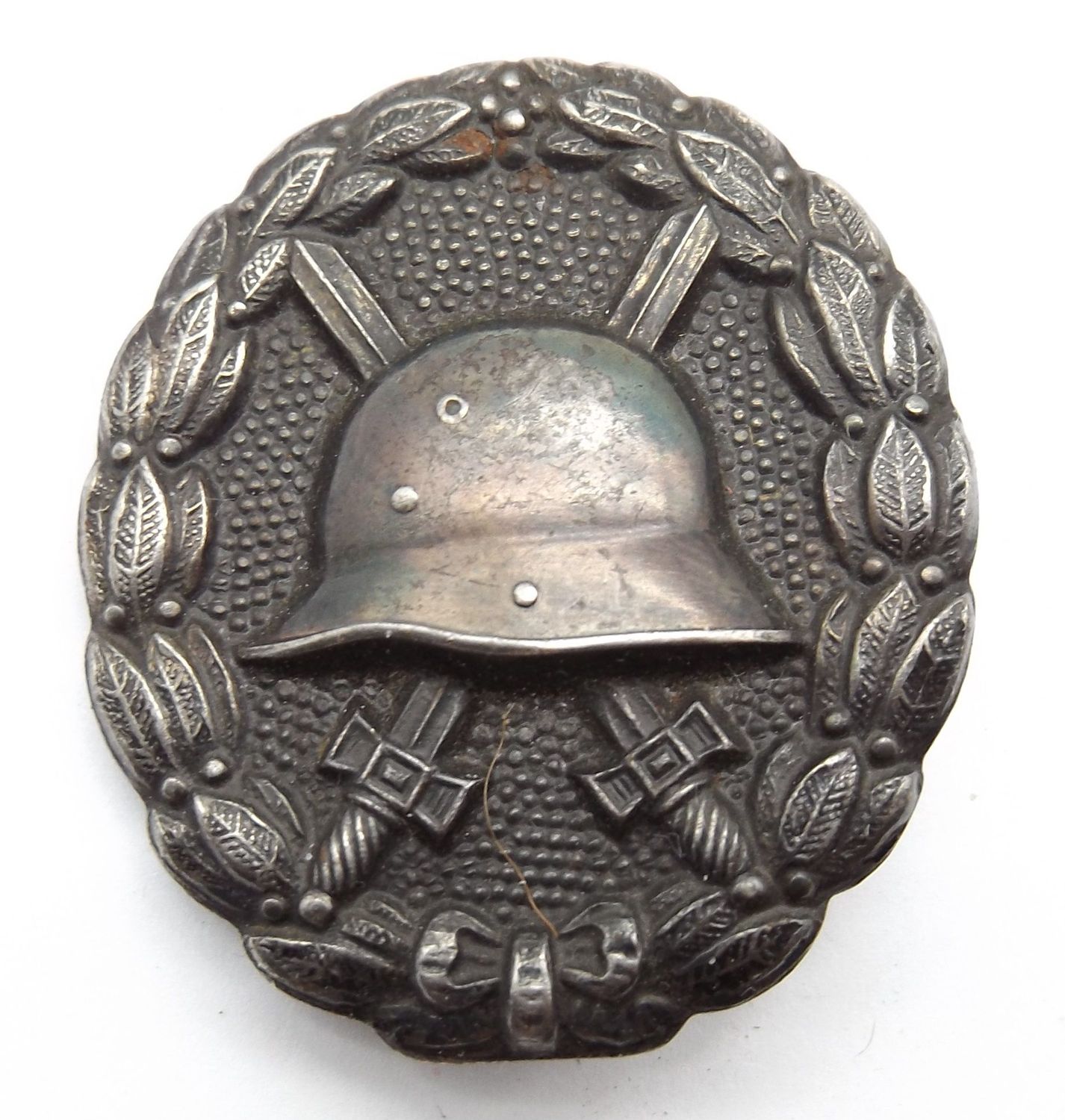 Verwundetenabzeichen 1914 in Schwarz.