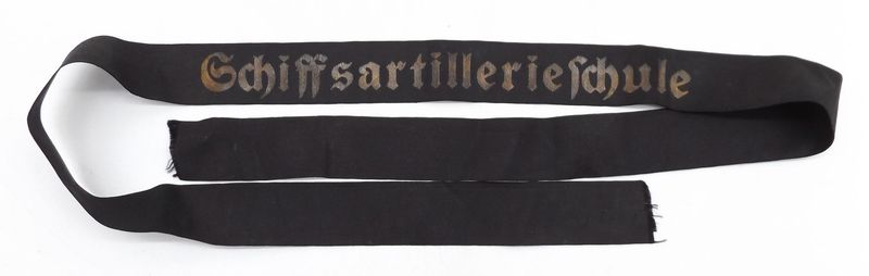 Kriegsmarine: Mützenband ,,Schiffsartillerieschule".