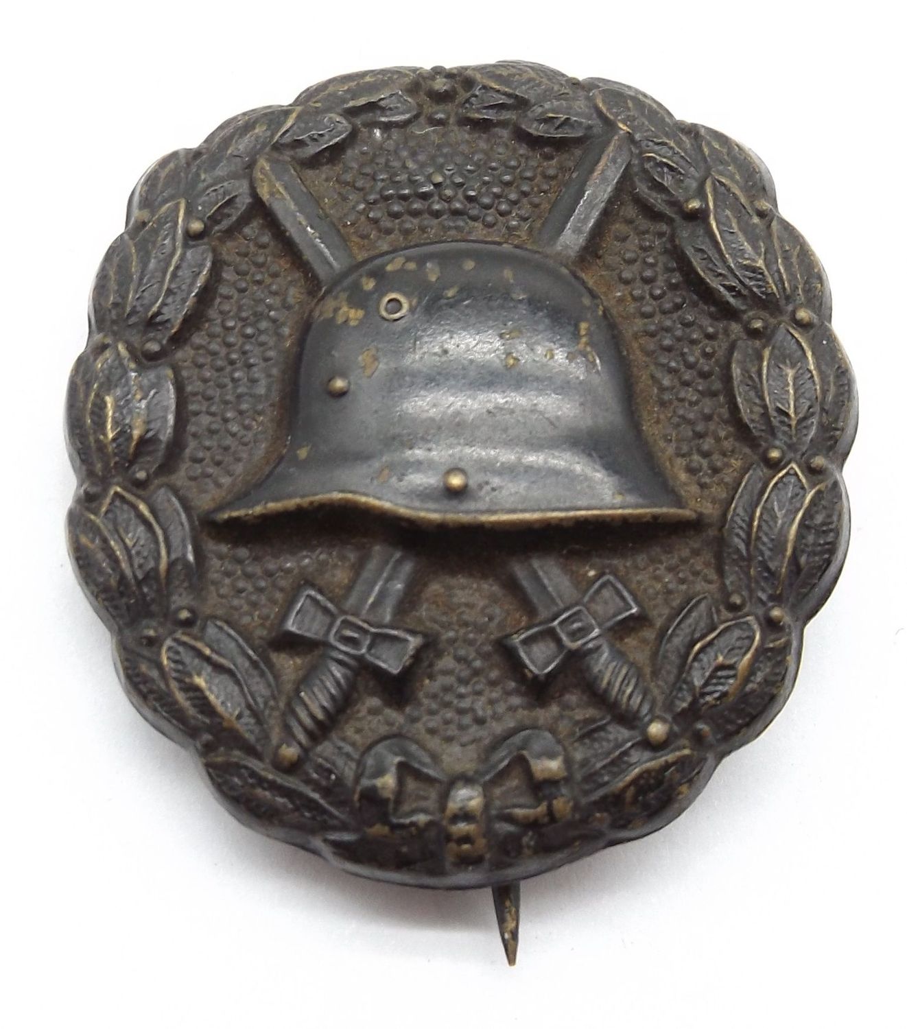 Verwundetenabzeichen 1914 in Schwarz.