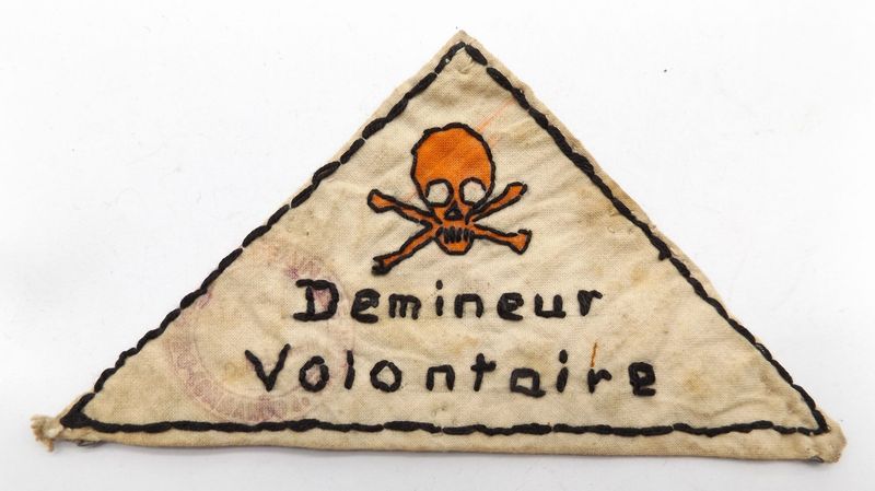 Wehrmacht: Ärmelabzeichen "Demineur Volontaire", Minenräumkommando für deutsche Kriegsgefangene in der französischen Besatzungszone.