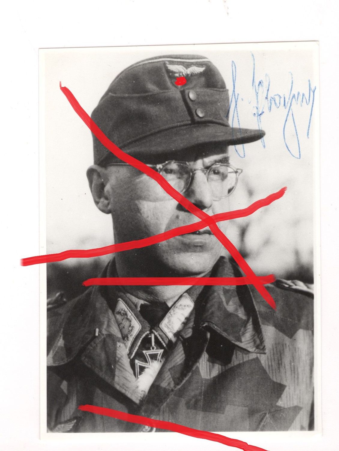 Luftwaffe: Portraitfoto Generalleutnant Hermann Plocher (Ritterkreuz, EL), Nachkriegsabzug mit Original Unterschrift, C48.