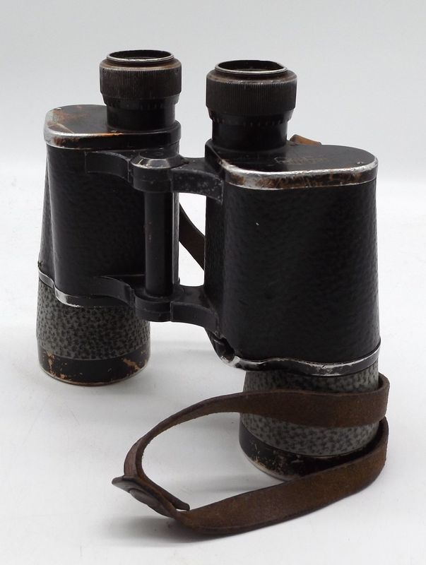Wehrmacht: Dienstglas 10x50, Carl Zeiss Jena, mit Strichplatte, Durchsicht gut, mit Trageriemen..