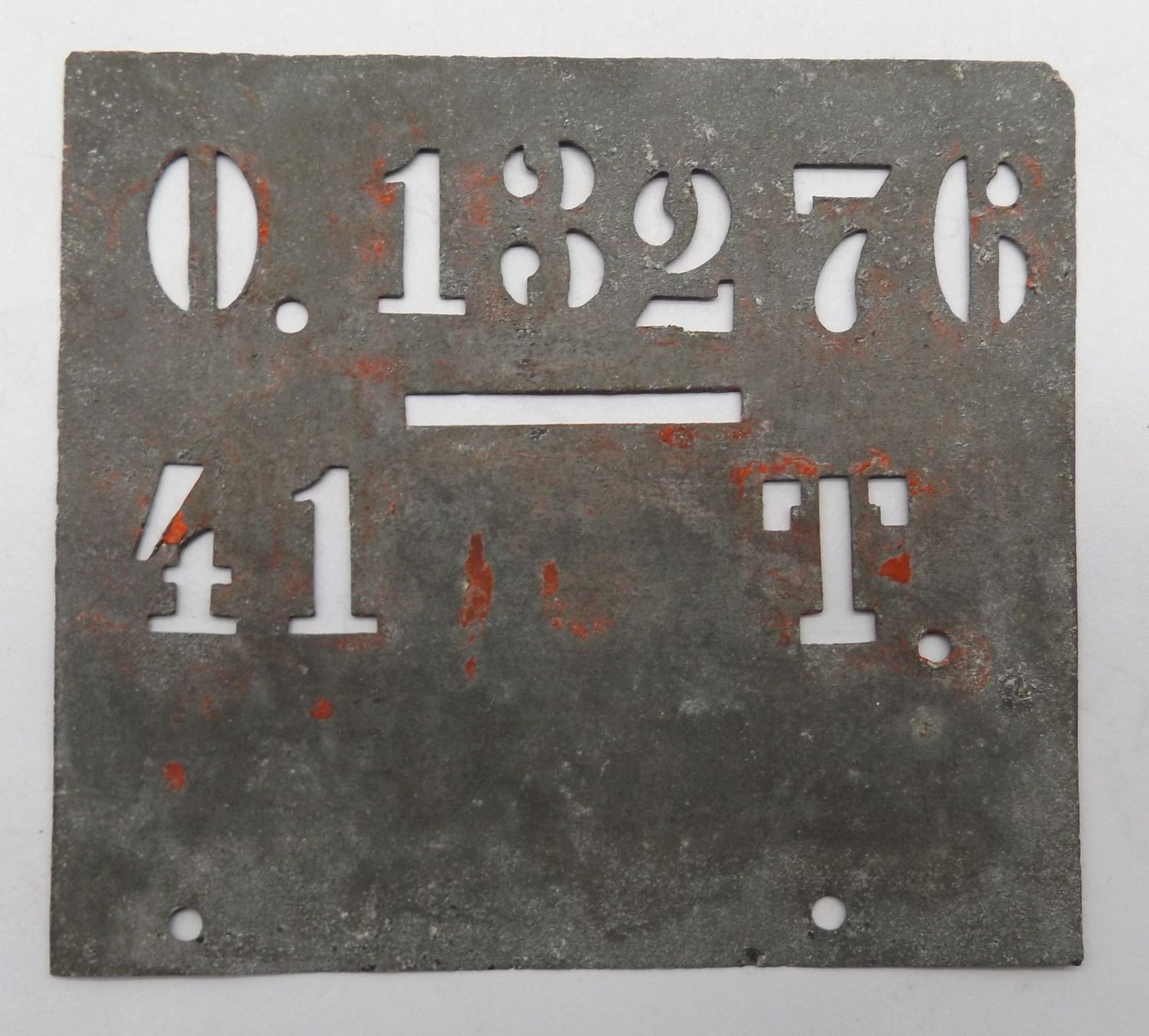 Kriegsmarine: Kammerstempel Schablone O. (Ostsee) - 13276 (Stammrollennummer) - 41 (Eintrittsjahr) - T (Technischer Dienst).