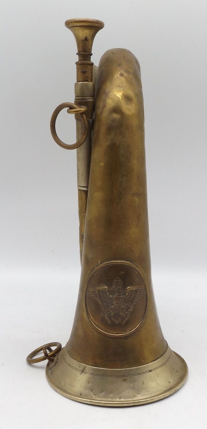 Preussen: Signalhorn aufgelegter preussischer Adler, Herstellermarkierung Gebrüder Voigt, Markneukirchen 1915.