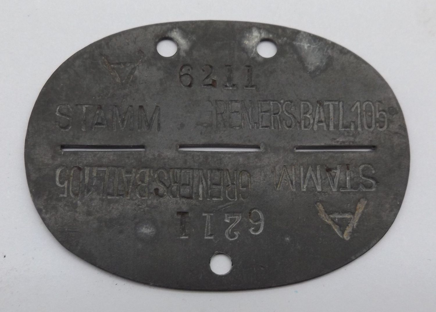 Wehrmacht: Erkennungsmarke Stamm Grenadier-Ersatz-Bataillon 105, Heidelberg.