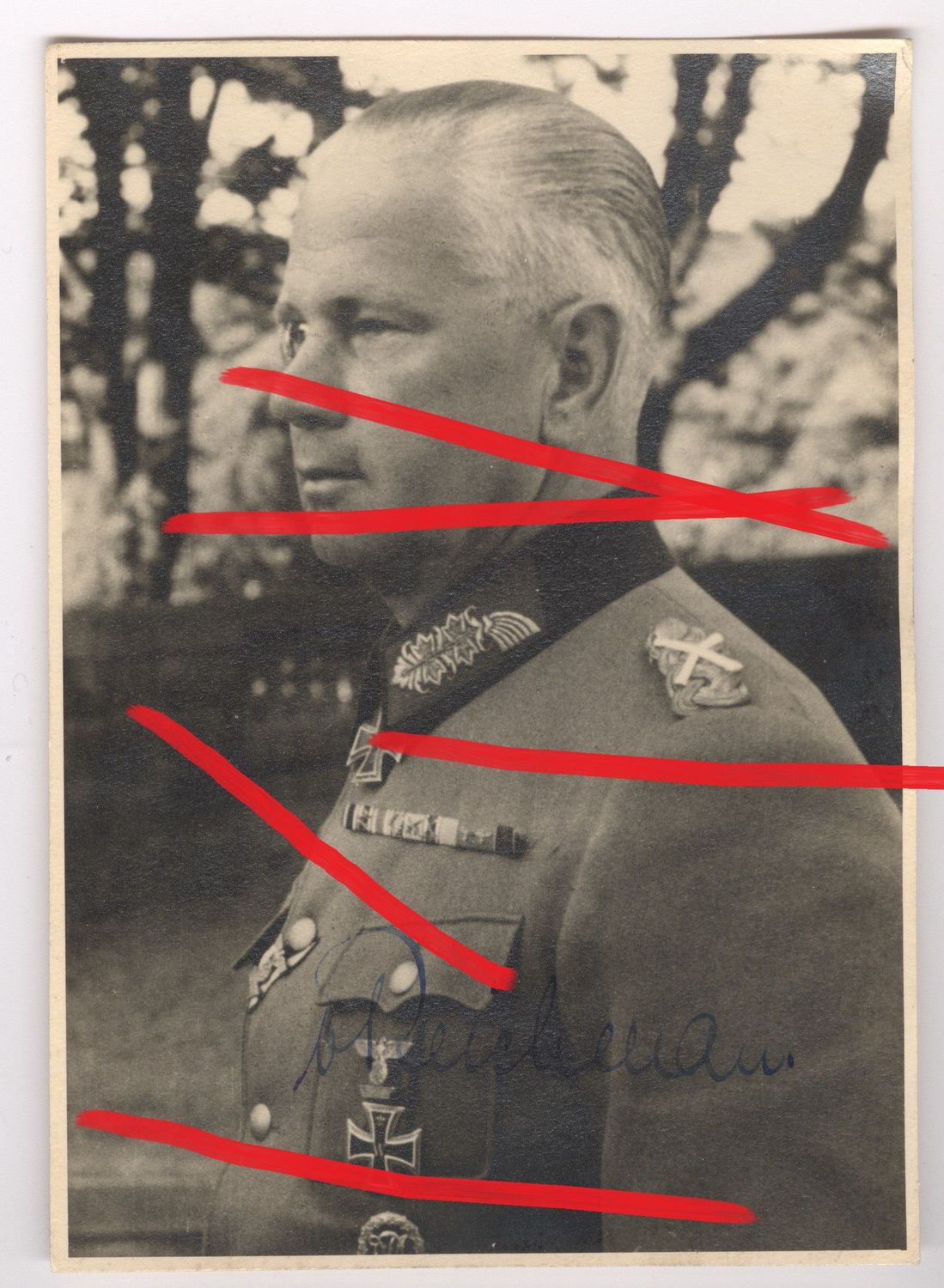 Wehrmacht: Abschiedsgeschenk an einen Major des A.O.K. 6 - Portraitfoto Generalfeldmarschall Walter von Reichenau, original Signatur, mit Anschreiben, 14. Juni 194, OU Oberst i.G. Ferdinand Heim (RK).
