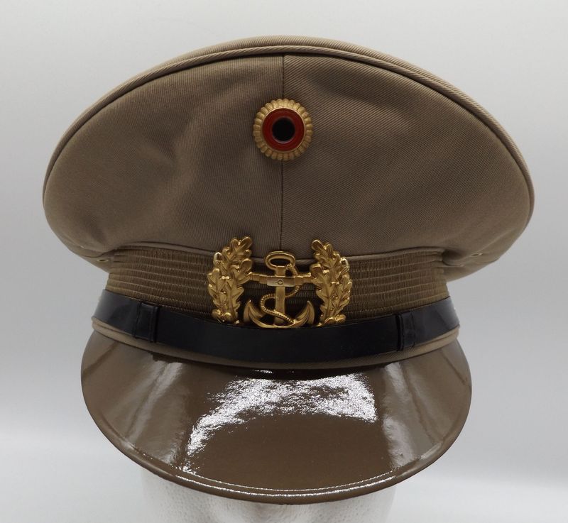 Bundeswehr: Schirmmütze für Offiziere der Marine, in Sandgelb, Tropenausführung, Trageweise bis 1959, Cellontrapez mit Hersteller, Größe 57, selten! Bundeswehr: Schirmmütze für Offiziere der Marine, in Sandgelb, Tropenausführung, Trageweise bis 1959, Cellontrapez mit Hersteller, Größe 57, selten!