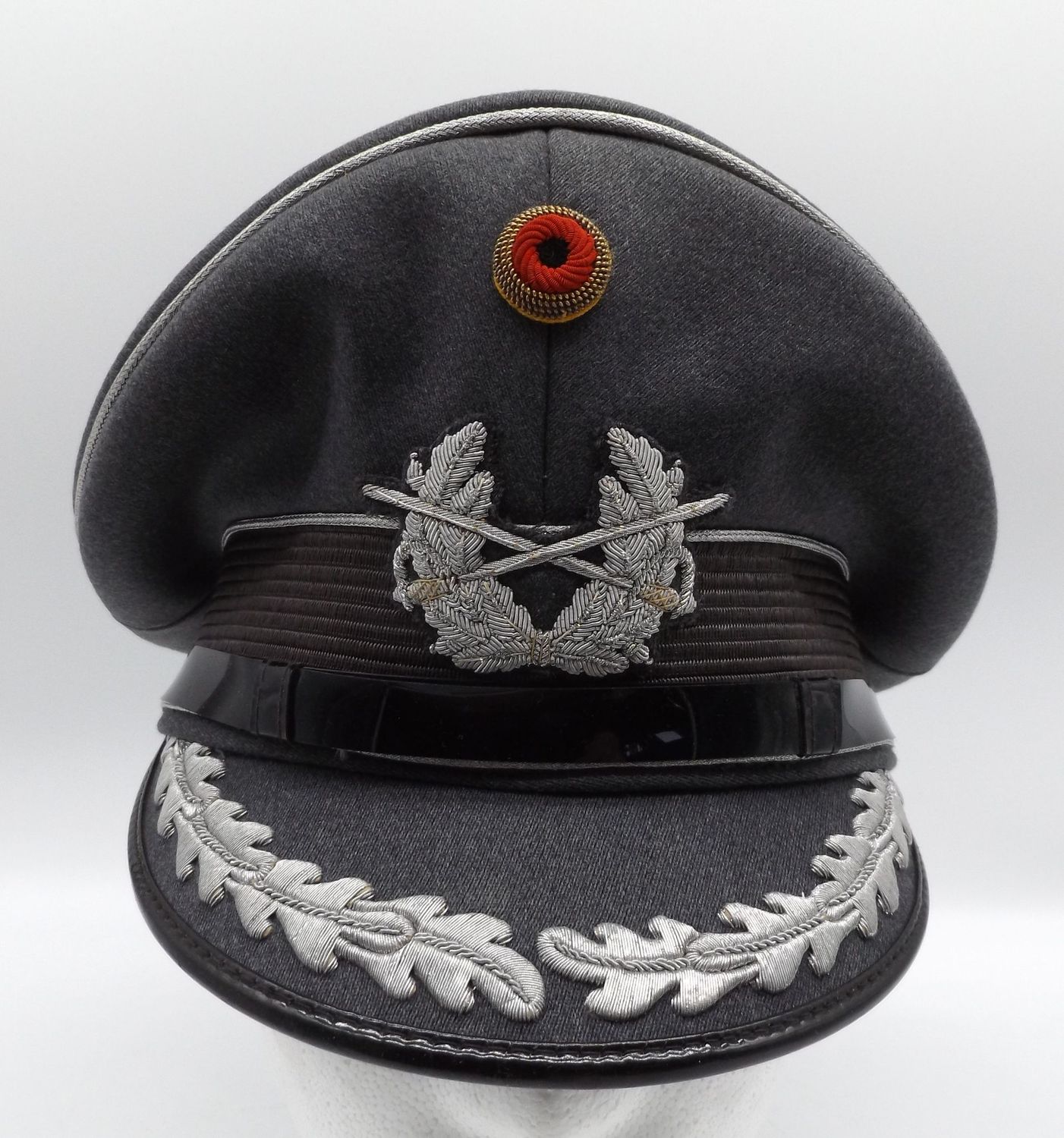 Bundeswehr: Schirmmütze für Stabsoffiziere des Heeres, , Cellontrapez Kleiderkasse Bundeswehr Koblenz, frühes Stück um 1962.