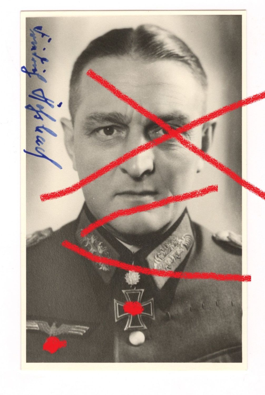 Wehrmacht: Portraitfoto General der Infanterie Friedrich Hoßbach (RK, EL), PK-Größe, mit originaler Signatur, Nachkriegsabzug, C58.