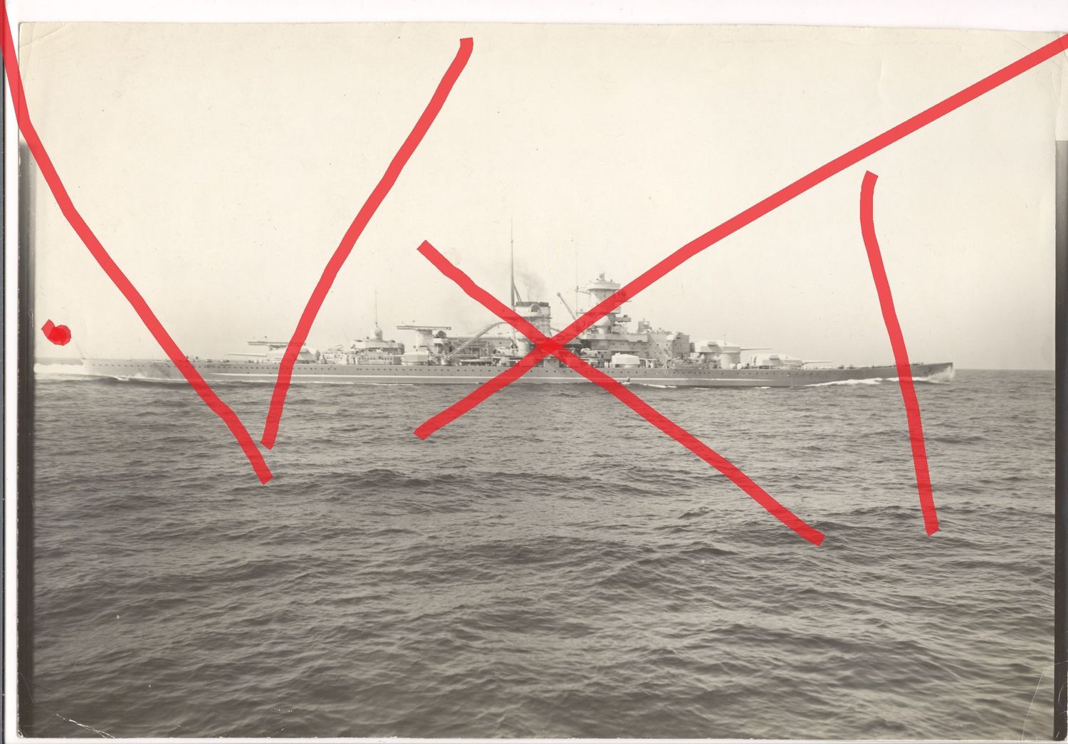Kriegsmariene: Großfoto Schlachtschiff Tirpitz, Größe ca. 30,5 x 21 cm.