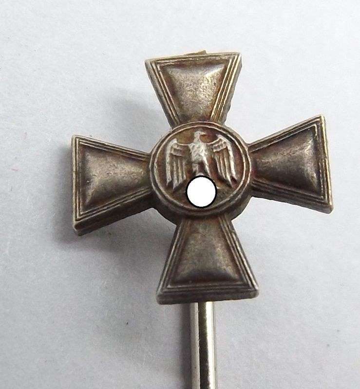 Wehrmacht: Dienstauszeichnung 2.Klasse für 18 Jahre, Miniatur, 9 mm, an Nadel.