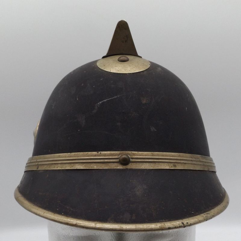 Österreich: K.u.K. Feuerwehr-Helm, um 1900, Lederglocke, Ziegelbrecher,  mit Innenfutter.