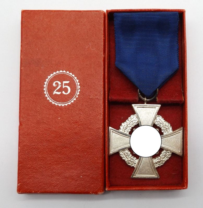 Treuedienst-Ehrenzeichen 2.Stufe für 25 Jahre, im Etui, Hersteller Gold & Silber-Scheideanstalt Oberstein Franz Reischauer.