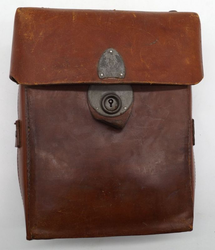 Wehrmacht: Sanitätstasche 36 für Sanitätsoffiziere, Hersteller Bollmann Tuttlingen 1943, mit WaA-Stempel.