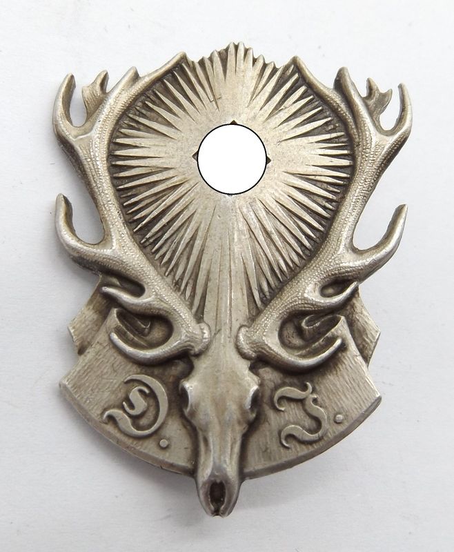 3. Reich: Mitgliedsabzeichen Reichsbund Deutsche Jägerschaft (RDJ), Jagdschutzabzeichen, gemarkt GES.GESCH., an Nadel.