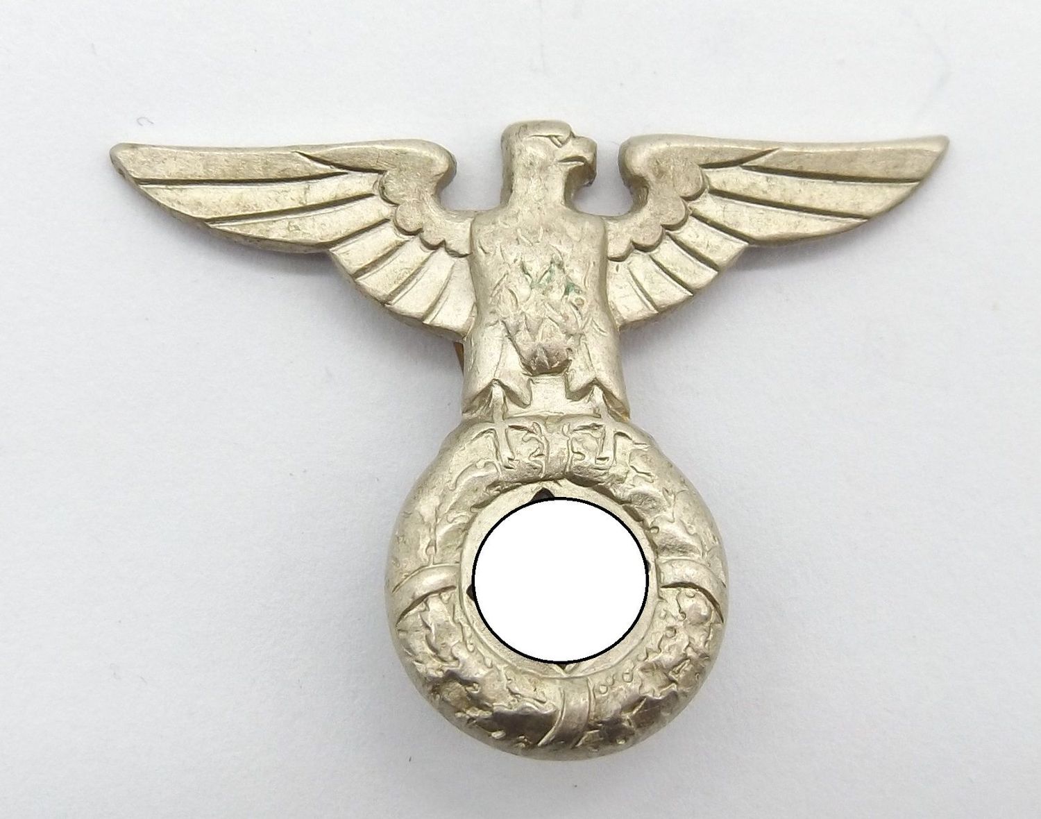 SA: Mützenadler für die Schaftmütze, Hersteller RZM 53 für die Firma Noelle & Hueck G.m.b.H,  Lüdenscheid.
