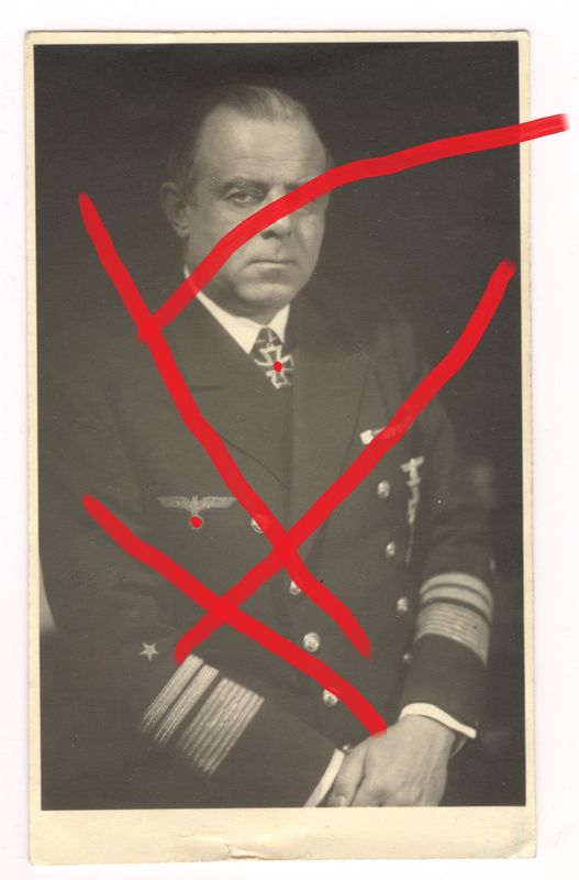Kriegsmarine: Portraitfoto Vizeadmiral Hellmuth Heye, mit Ritterkreuz, PK-Größe, C65.