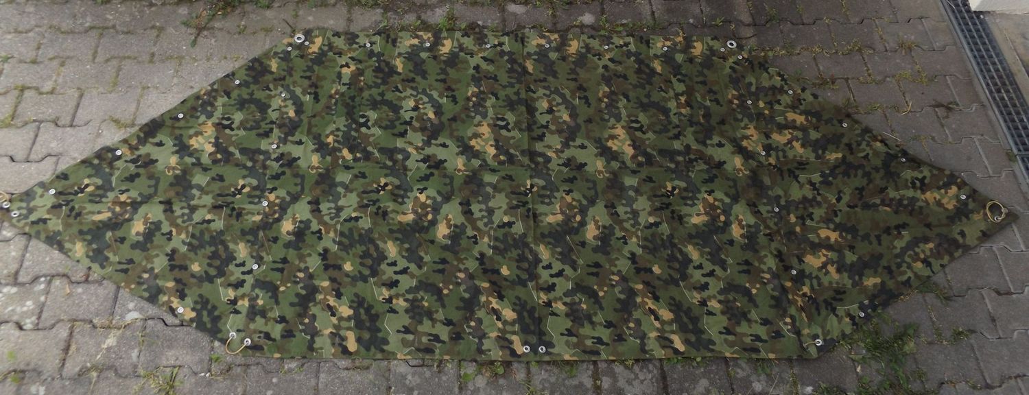 Bundeswehr: Zeltbahn, 1. Modell, Amöbentarn, mit Herstellerstempel VM 58.