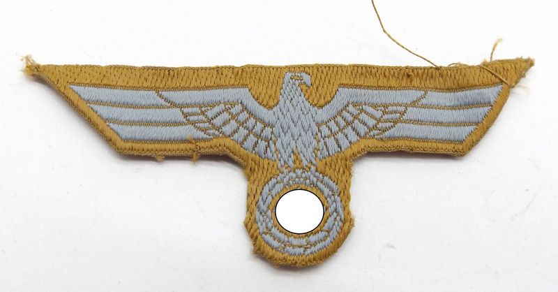 Wehrmacht: Schiffchenadler, Tropenausführung, Afrikakorps, ehemals vernähtes Stück.