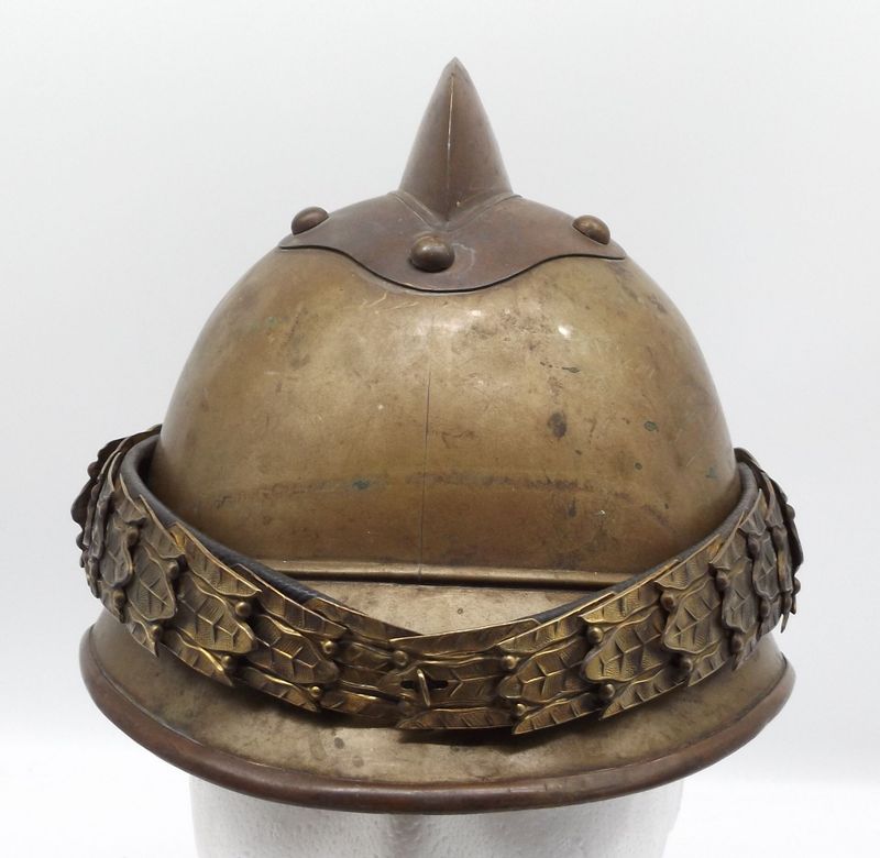 Österreich: K.u.K. Feuerwehr-Helm für Kommandanten, Messingglocke, Schuppenkette an Löwenköpfen, Innenfutter mit Seidenrips.