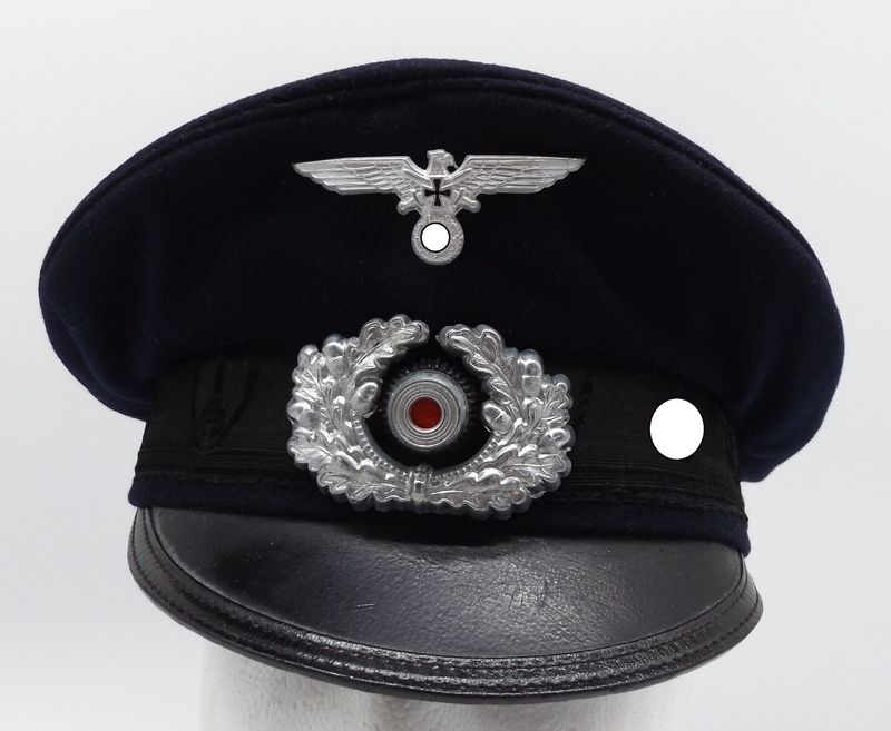 3. Reich: Deutscher Reichskriegerbund Kyffhäuser, Schirmmütze, mit Etikett.