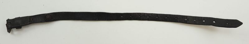 Deutsches Reich: 1. Weltkrieg Packriemen, mit Hersteller von 1916, Länge ca. 47 cm.