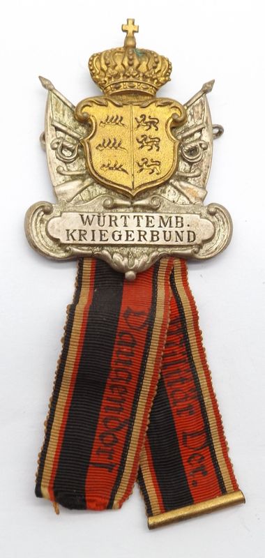 Württemberg: Mitgliedsabzeichen Kriegerbund, Kriegerverein Daugendorf. Daugendorf ist eine Gemeinde im baden-württembergischen Landkreis Biberach. Württemberg: Mitgliedsabzeichen Kriegerbund, Kriegerverein Daugendorf. Daugendorf ist eine Gemeinde im baden-württembergischen Landkreis Biberach.