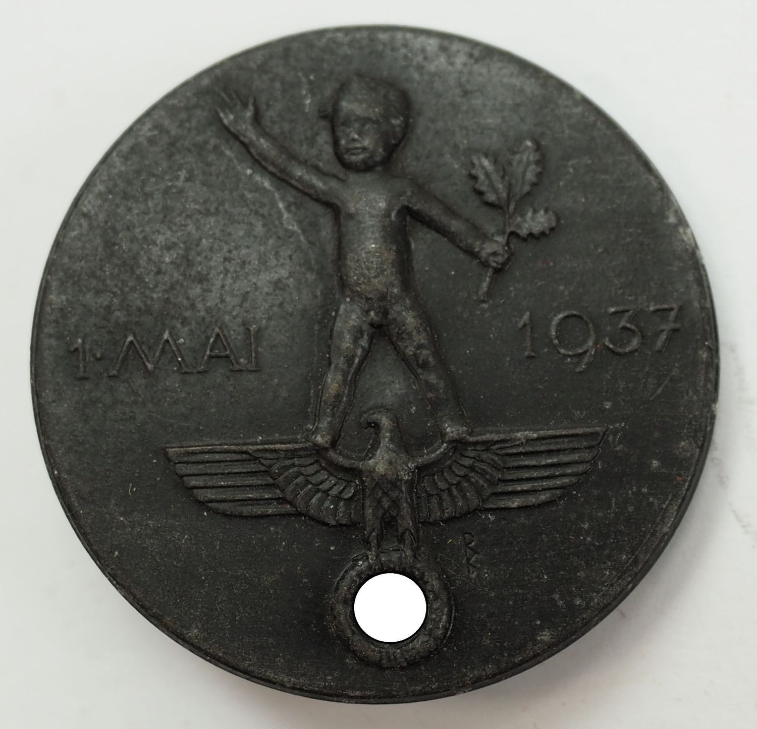 3. Reich: Treffabzeichen 1.Mai 1937, Tag der Arbeit, Hersteller Hörnlein, Gmünd.